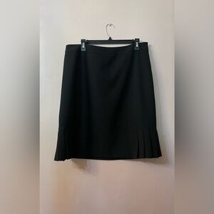 Tahari Kick-Pleat Skirt EUC Size 14